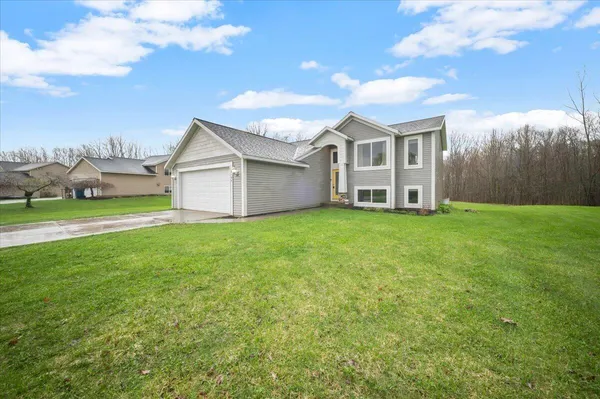 $349,900 | 2194 Winston View Drive, Cedar Springs, MI 49319