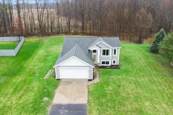 $349,900 | 2194 Winston View Drive, Cedar Springs, MI 49319