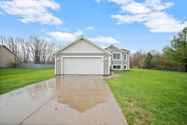 $349,900 | 2194 Winston View Drive, Cedar Springs, MI 49319
