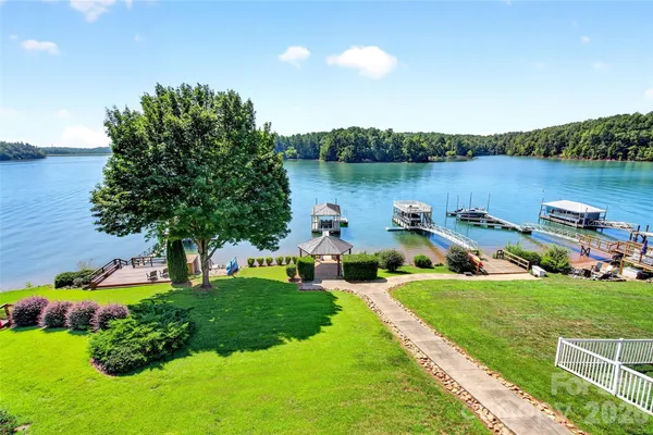 $1,600,000 | 831 Lake Club Drive, Nebo, NC 28761