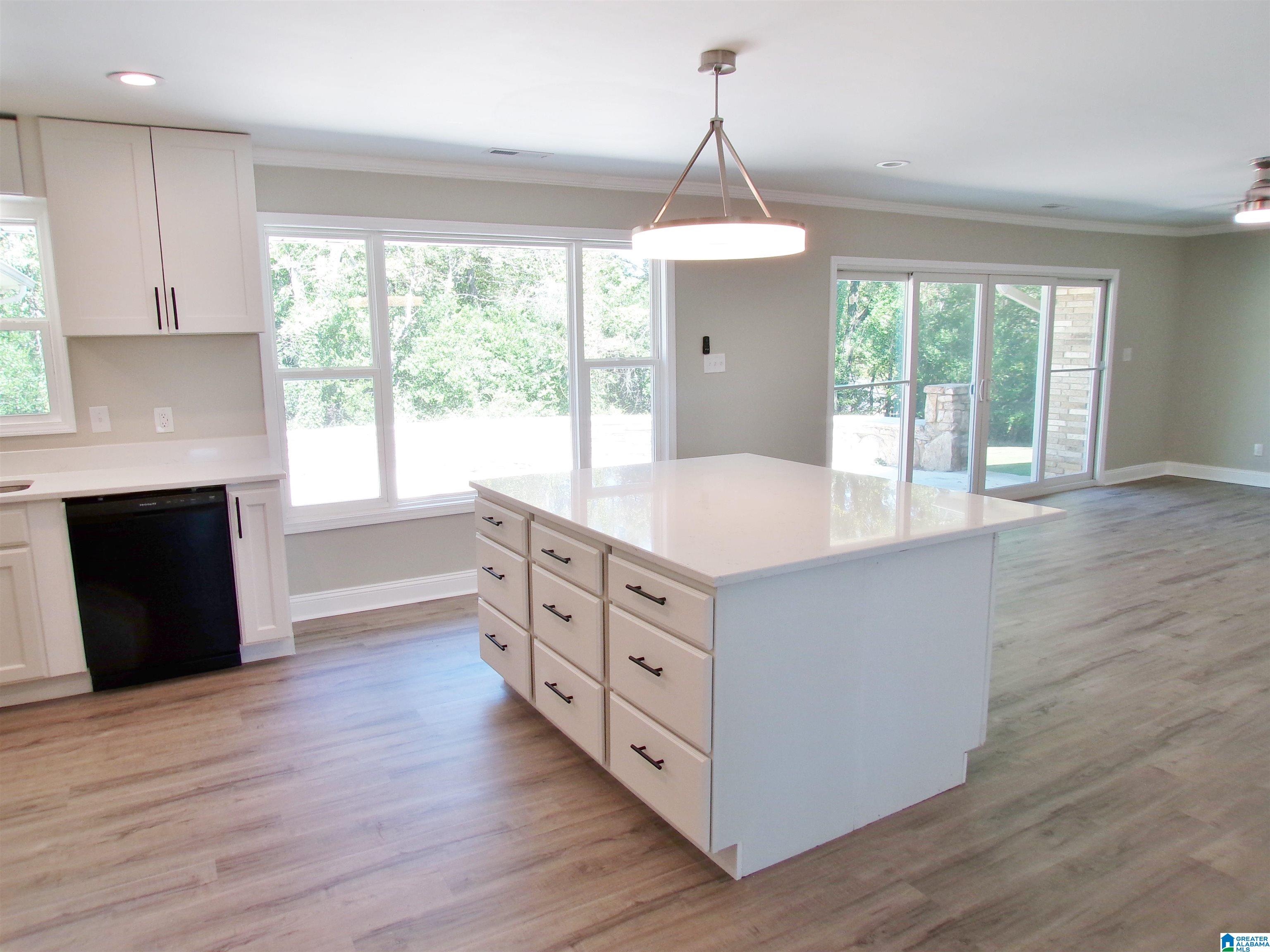 7 Christopher Way Anniston, AL 36207 - Photo 14 of 100