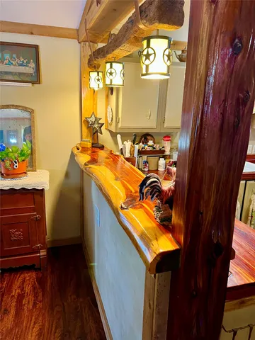 $1,900,000 | 10324 Farm To Market Road 530, Hallettsville, TX 77964