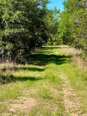 $1,900,000 | 10324 Farm To Market Road 530, Hallettsville, TX 77964