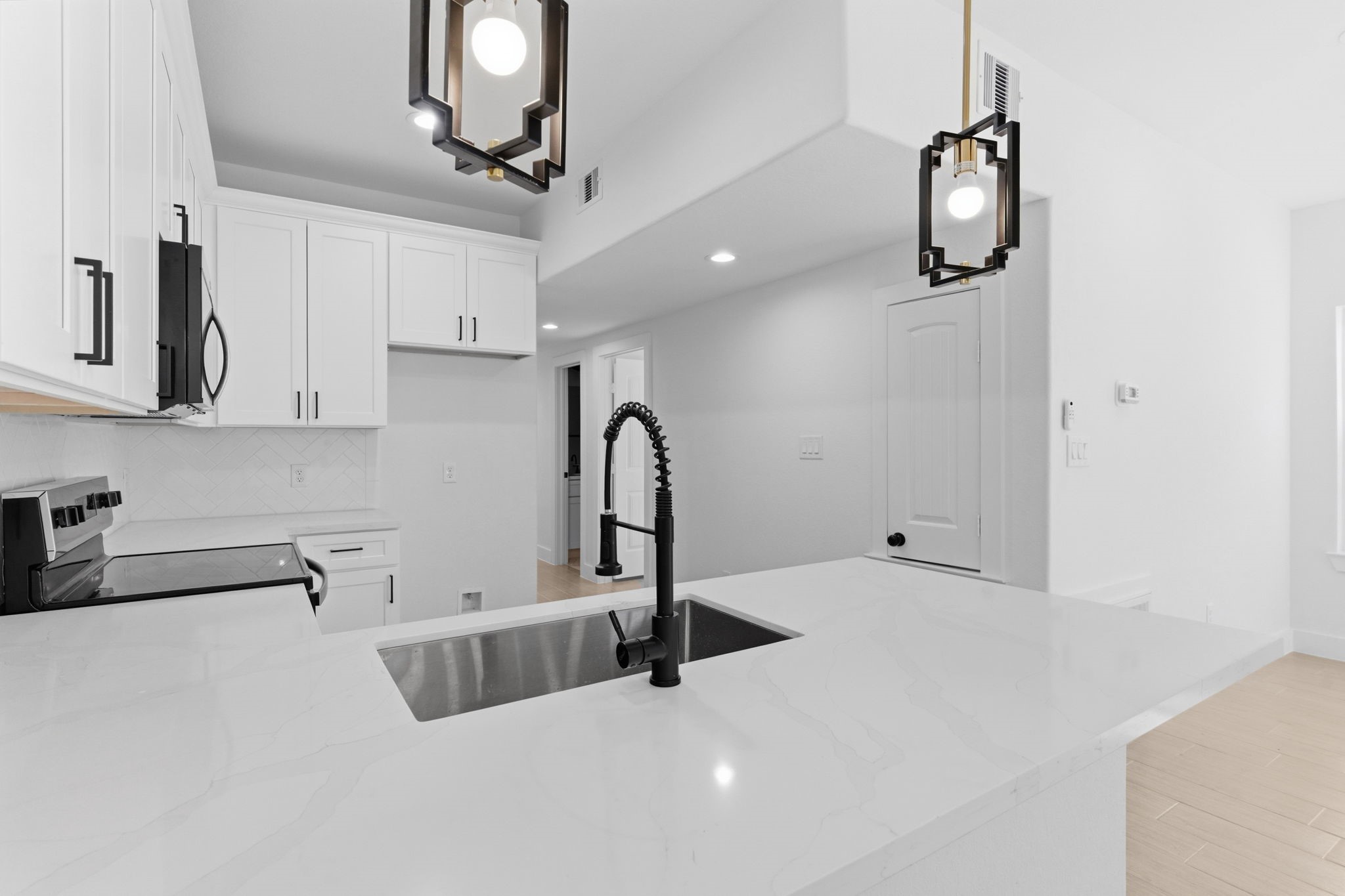428 Rhode Island Street Houston, TX 77029 - Photo 16 of 50