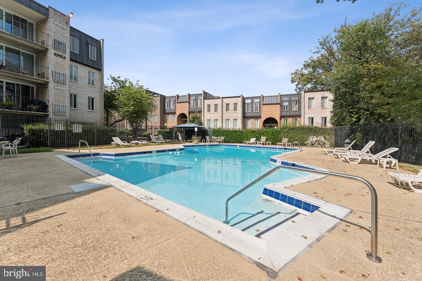 5010 7th Road South, Unit T1 Arlington, VA 22204 - Photo 21 of 22 Community Pool