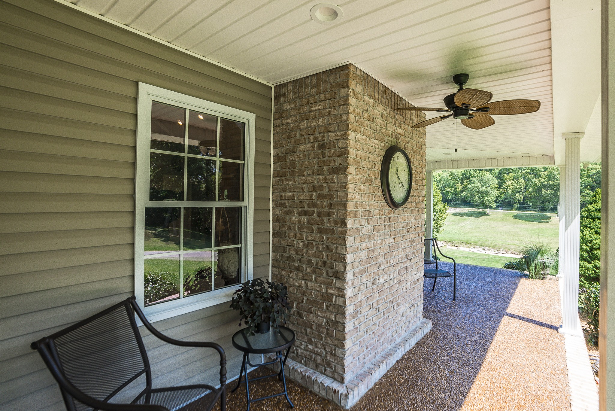 443 Mt Vernon Road Bethpage, TN 37022 - Photo 7 of 40 a balcony view with a seating space