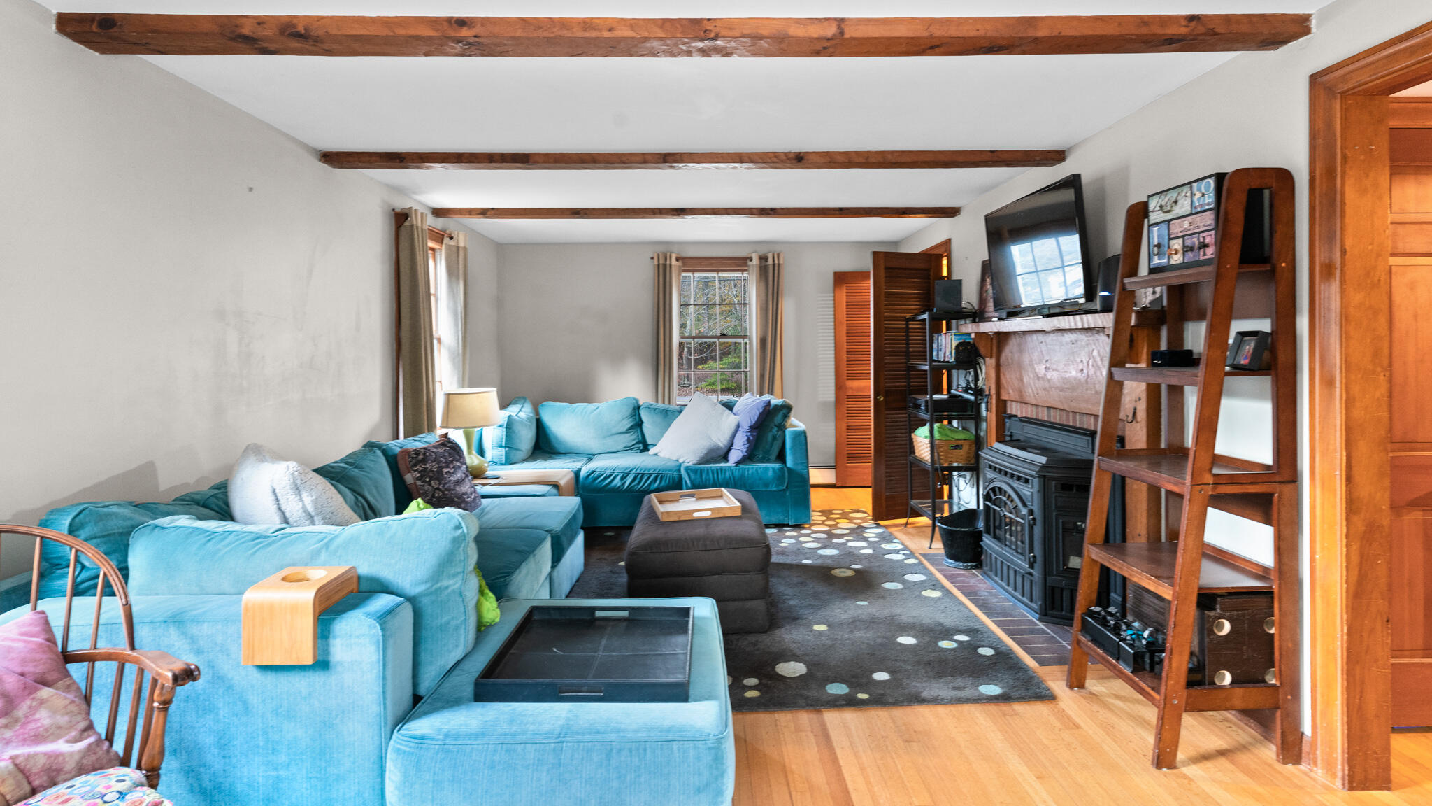 294 Greely Road Cumberland, ME 04021 - Photo 6 of 21 livingroom