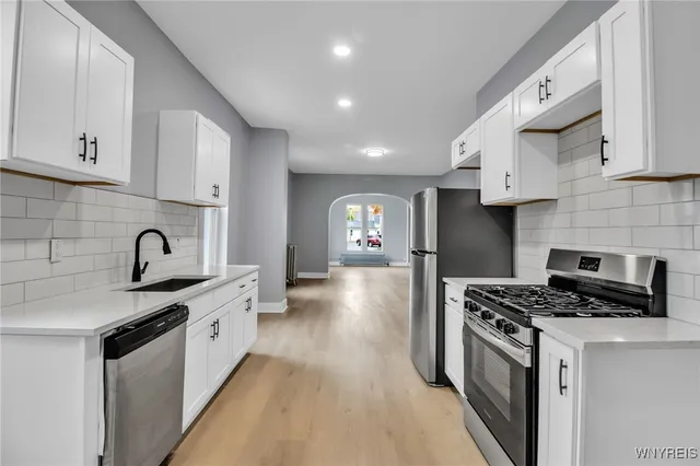 $949,900 | 49 William Street, Tonawanda, NY 14150