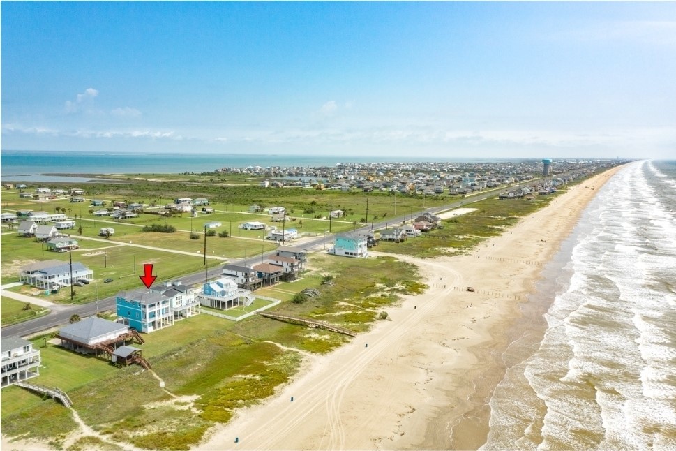 23327 Termini-San Luis Pass Road Galveston, TX 77554 - Photo 36 of 39 a view of an ocean and city