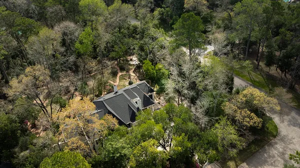 $1,199,000 | 35 Misty Grove Circle, The Woodlands, TX 77380