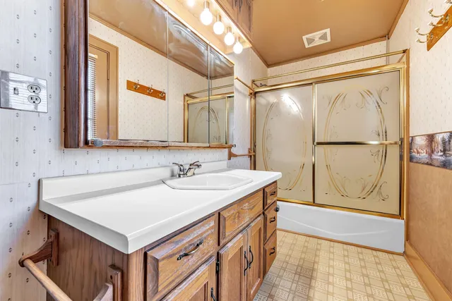 $268,000 | 1259 Eliza Street, Green Bay, WI 54301