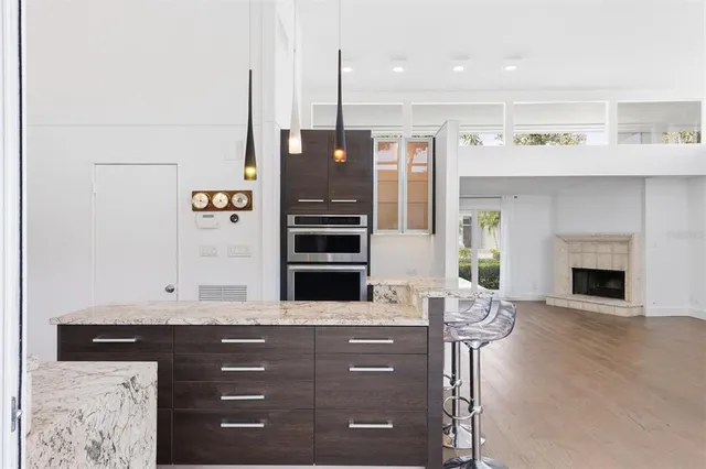 $1,800,000 | 425 Partridge Circle, Sarasota, FL 34236