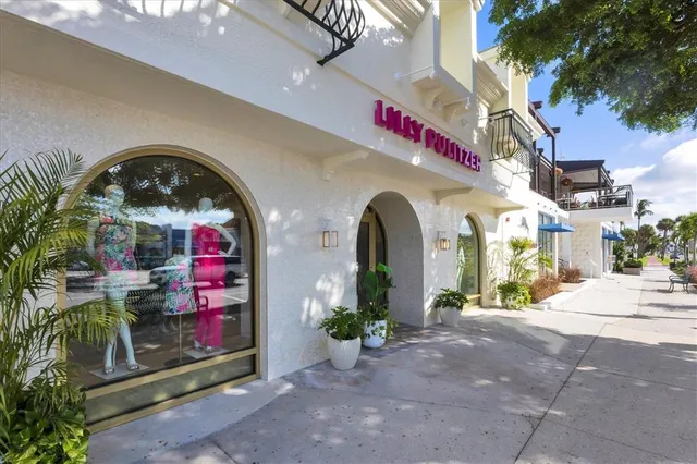 $1,800,000 | 425 Partridge Circle, Sarasota, FL 34236