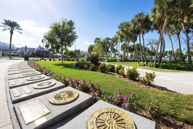 $1,800,000 | 425 Partridge Circle, Sarasota, FL 34236