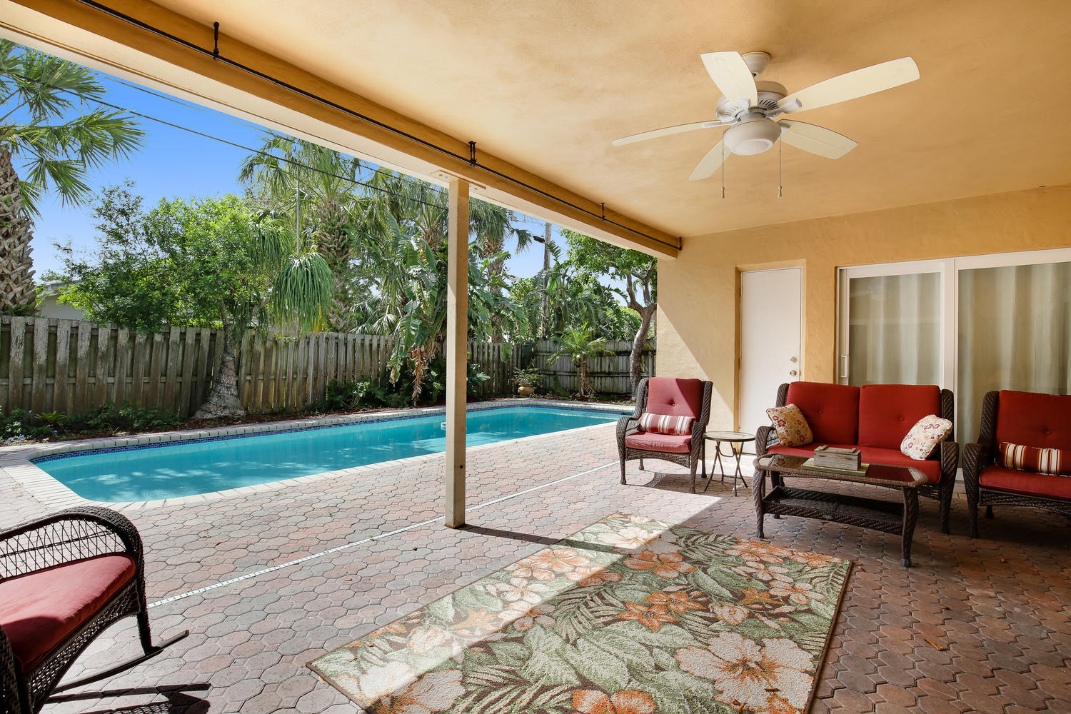 818 Northwest 7th Street Boca Raton, FL 33486 - Photo 17 of 19 818 NW 7th St Boca Raton FL-large-017-15