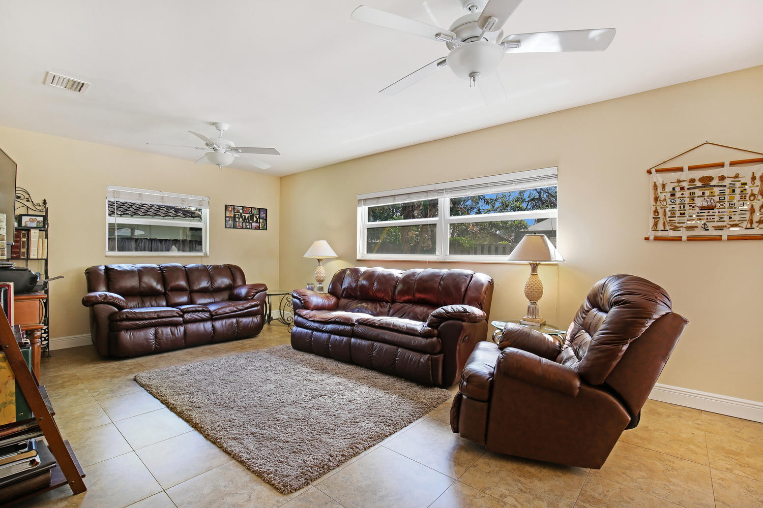 818 Northwest 7th Street Boca Raton, FL 33486 - Photo 9 of 19 818 NW 7th St Boca Raton FL-large-009-7-