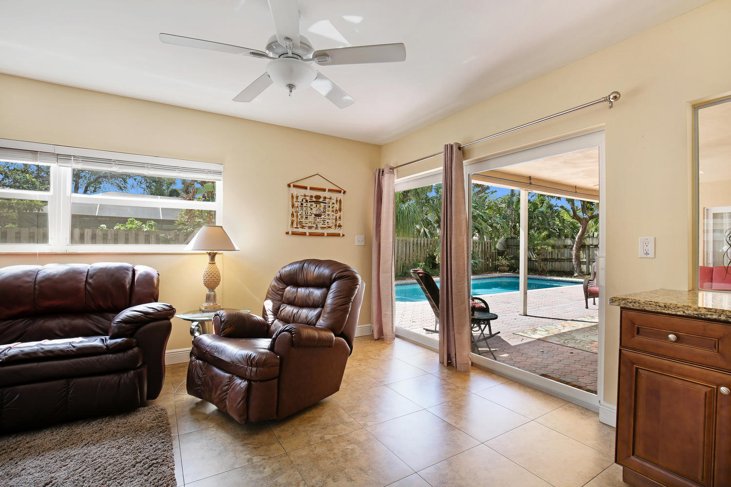 818 Northwest 7th Street Boca Raton, FL 33486 - Photo 10 of 19 818 NW 7th St Boca Raton FL-large-010-13