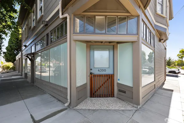 $599,000 | 4300-4304 West Street, Oakland, CA 94608