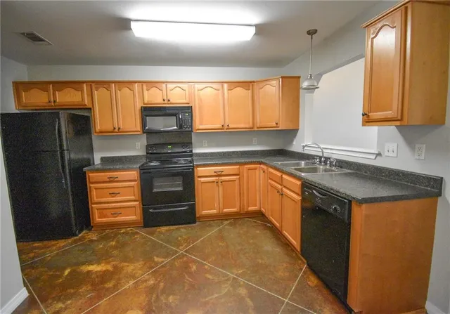 $1,175 | 13296 Moss Pt Drive, Unit B, Hammond, LA 70401