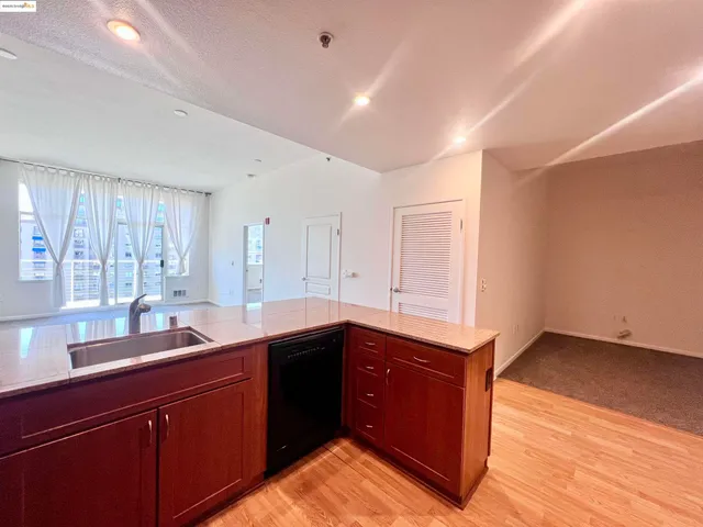 $450,000 | 5855 Horton Street, Unit 715, Emeryville, CA 94608