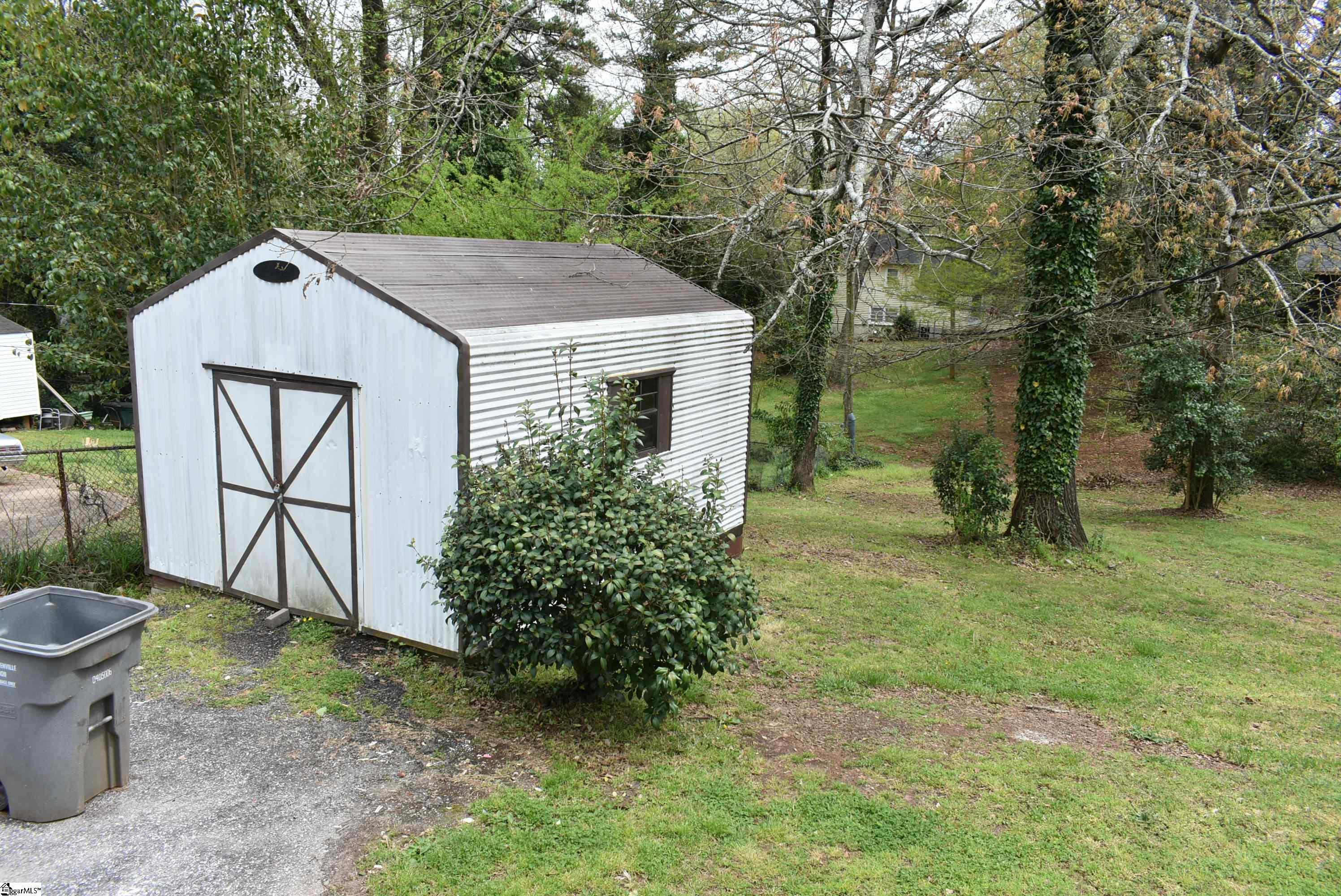 309 Crestfield Road Greenville, SC 29605 - Photo 8 of 23 Gallery Image 8