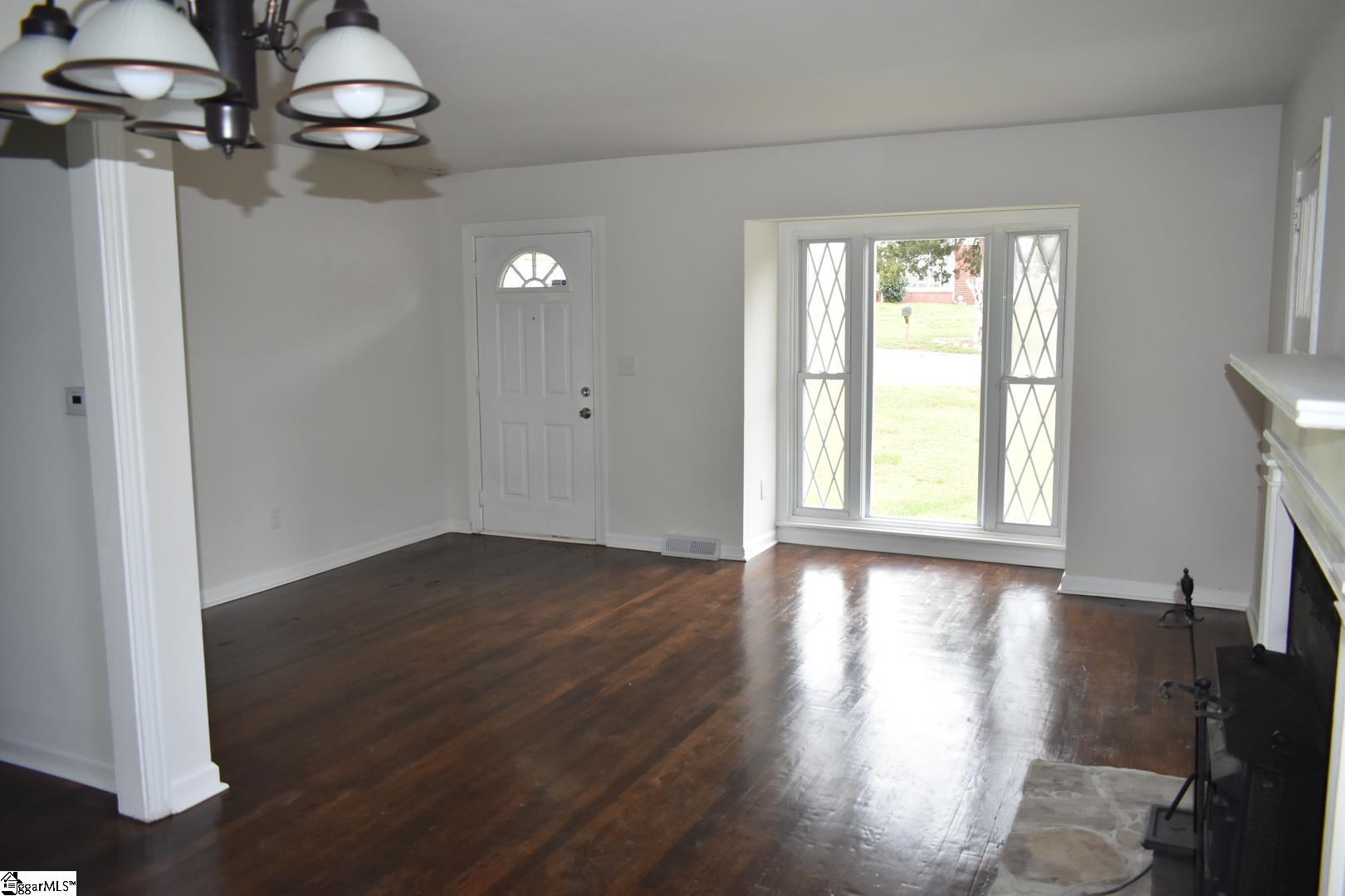 309 Crestfield Road Greenville, SC 29605 - Photo 10 of 23 Gallery Image 10