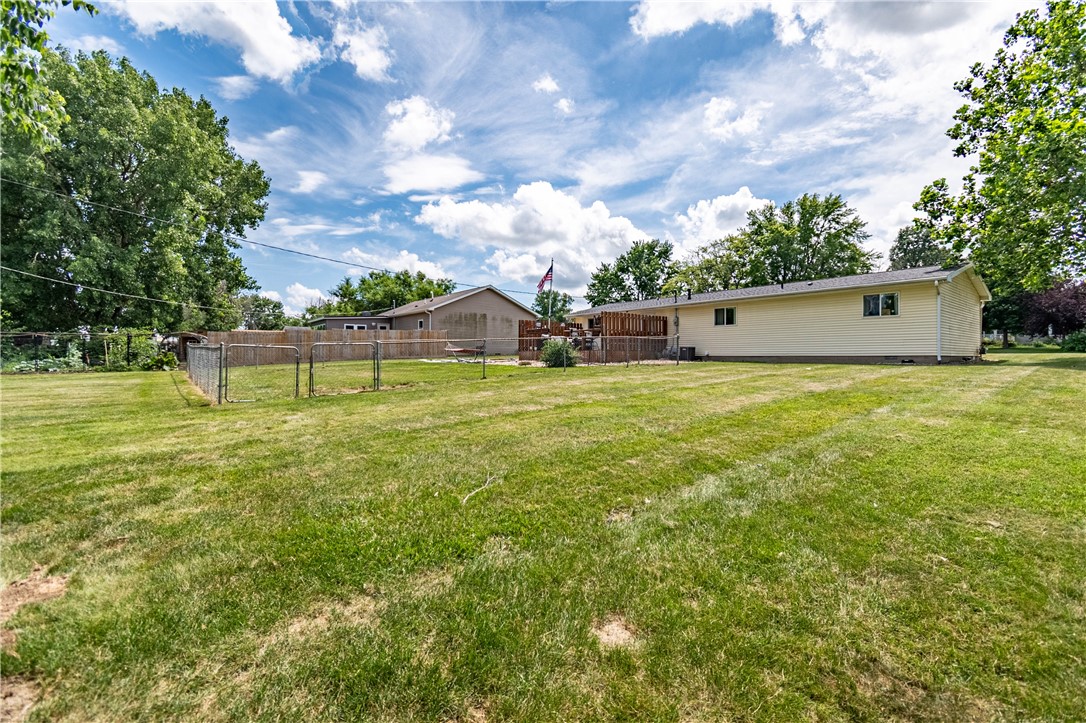 2430 Baker Lane Decatur, IL 62526 - Photo 19 of 23