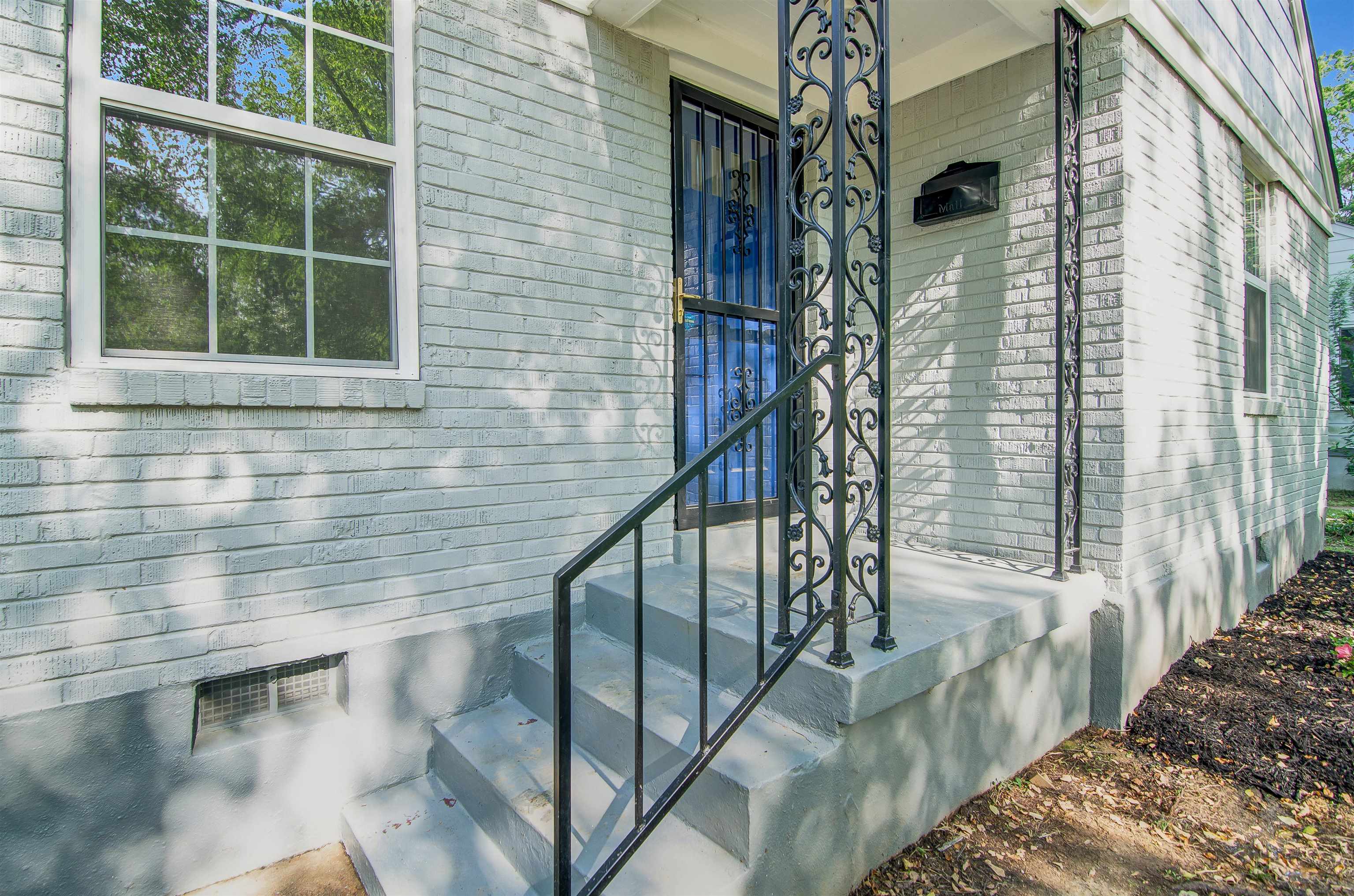 516 Vaughn Road Memphis, TN 38122 - Photo 6 of 25 Gallery Image 6