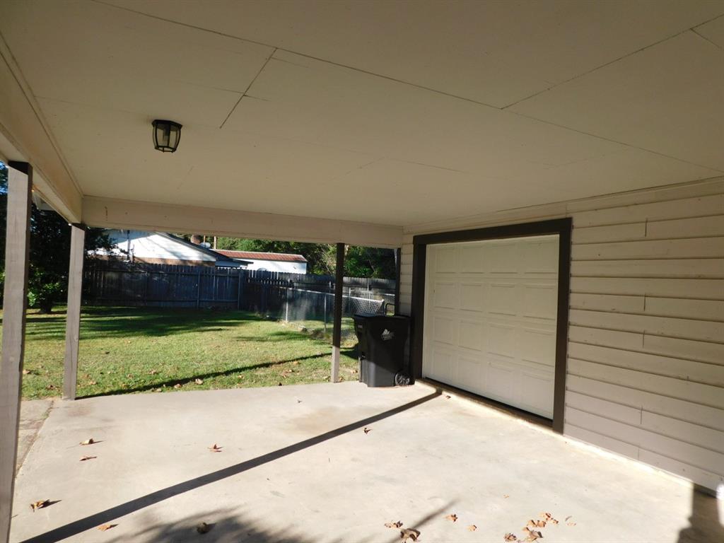 405 8th Street Northwest Springhill, LA 71075 - Photo 10 of 25 a view of a porch