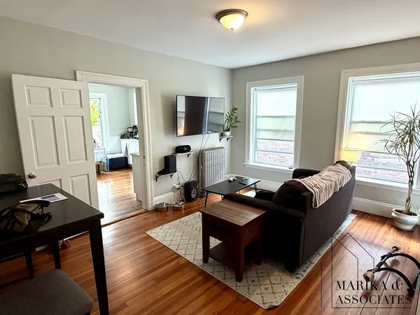 $3,995 | 108 Winthrop Road, Unit 6, Brookline, MA 02445