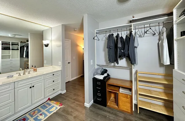 $164,500 | 7510 Cahill Road, Unit 214B, Edina, MN 55439