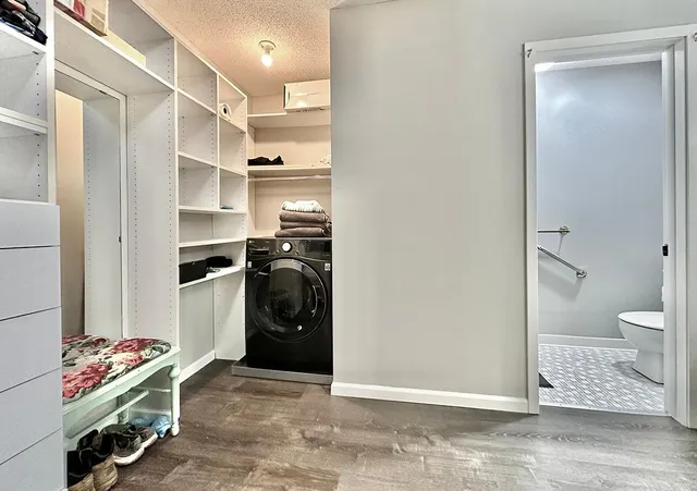 $164,500 | 7510 Cahill Road, Unit 214B, Edina, MN 55439