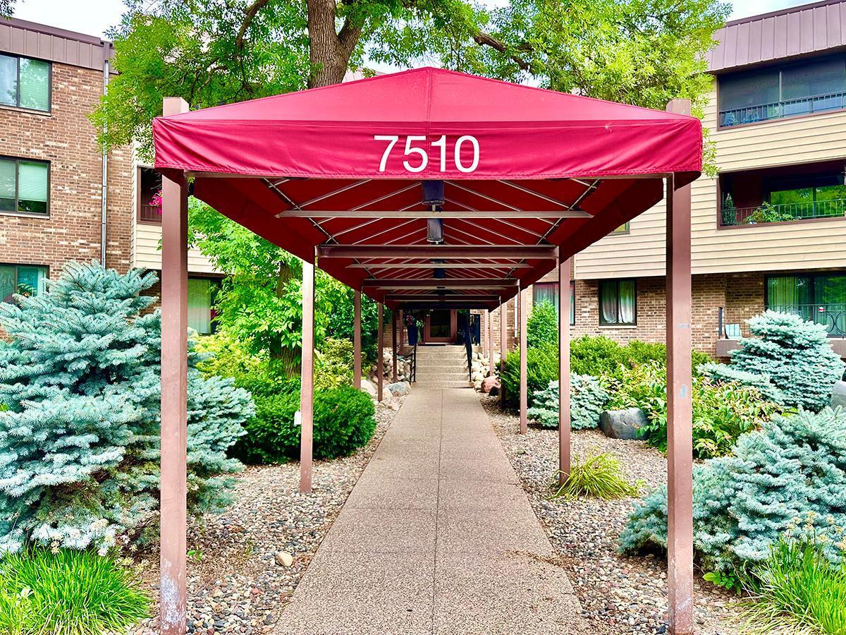 7510 Cahill Road, Unit 214B Edina, MN 55439 - Photo 23 of 24