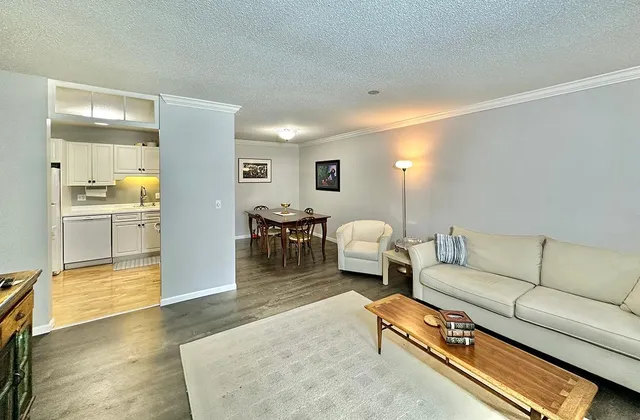 $164,500 | 7510 Cahill Road, Unit 214B, Edina, MN 55439