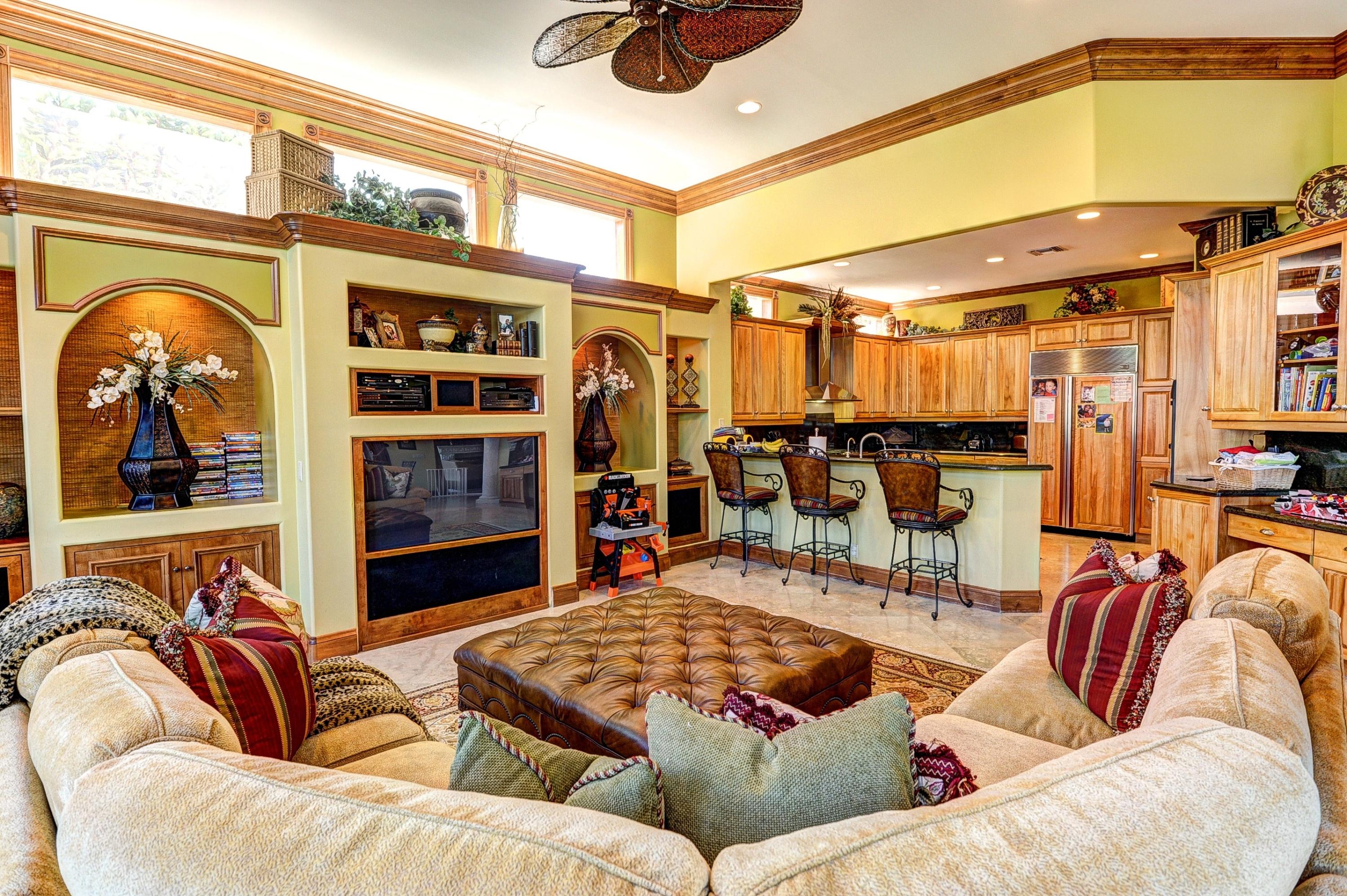 7340 Northeast 8th Drive Boca Raton, FL 33487 - Photo 31 of 33 016_Family Room