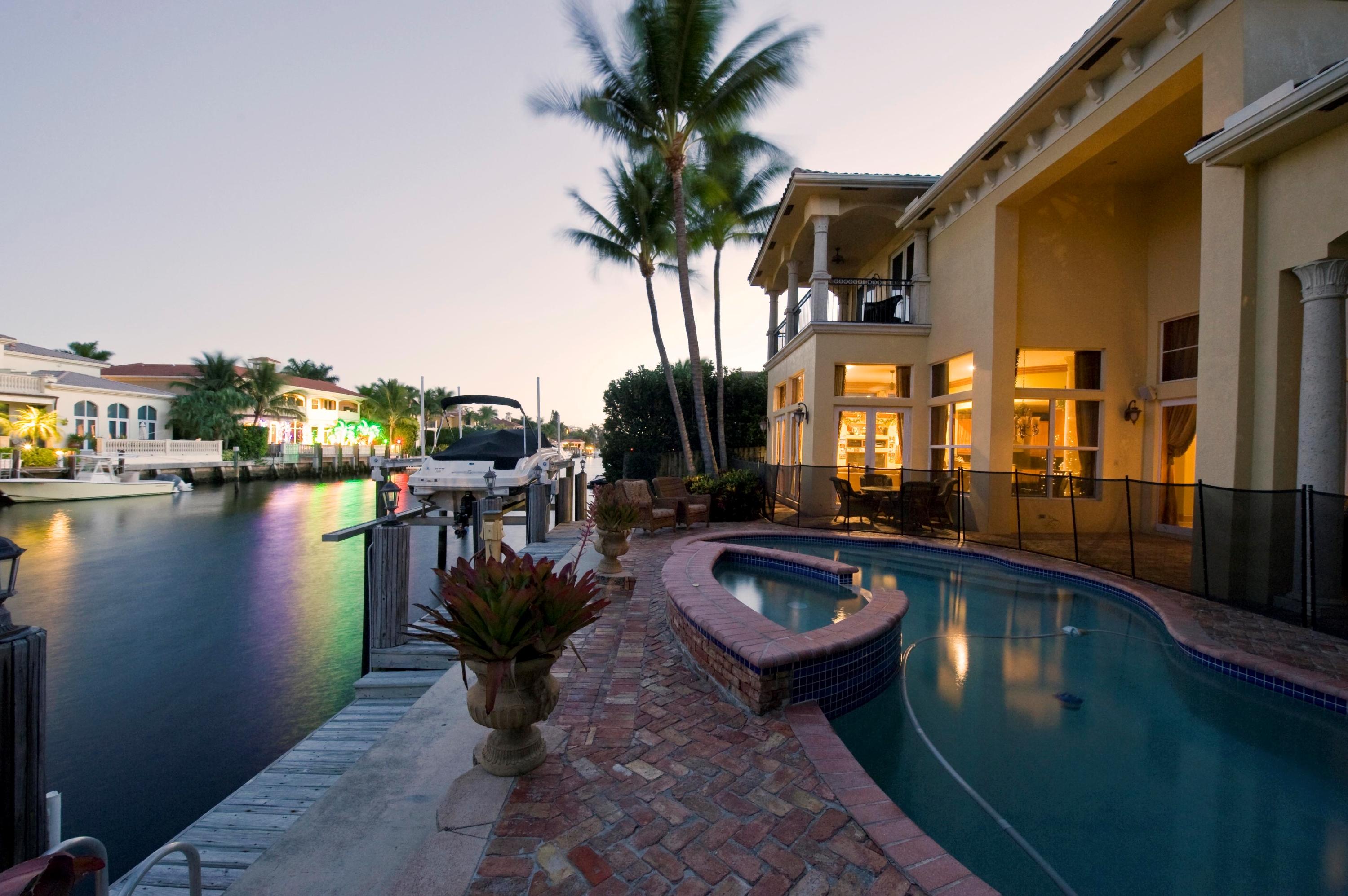 7340 Northeast 8th Drive Boca Raton, FL 33487 - Photo 9 of 33 7340 ne 8th Court(night)8