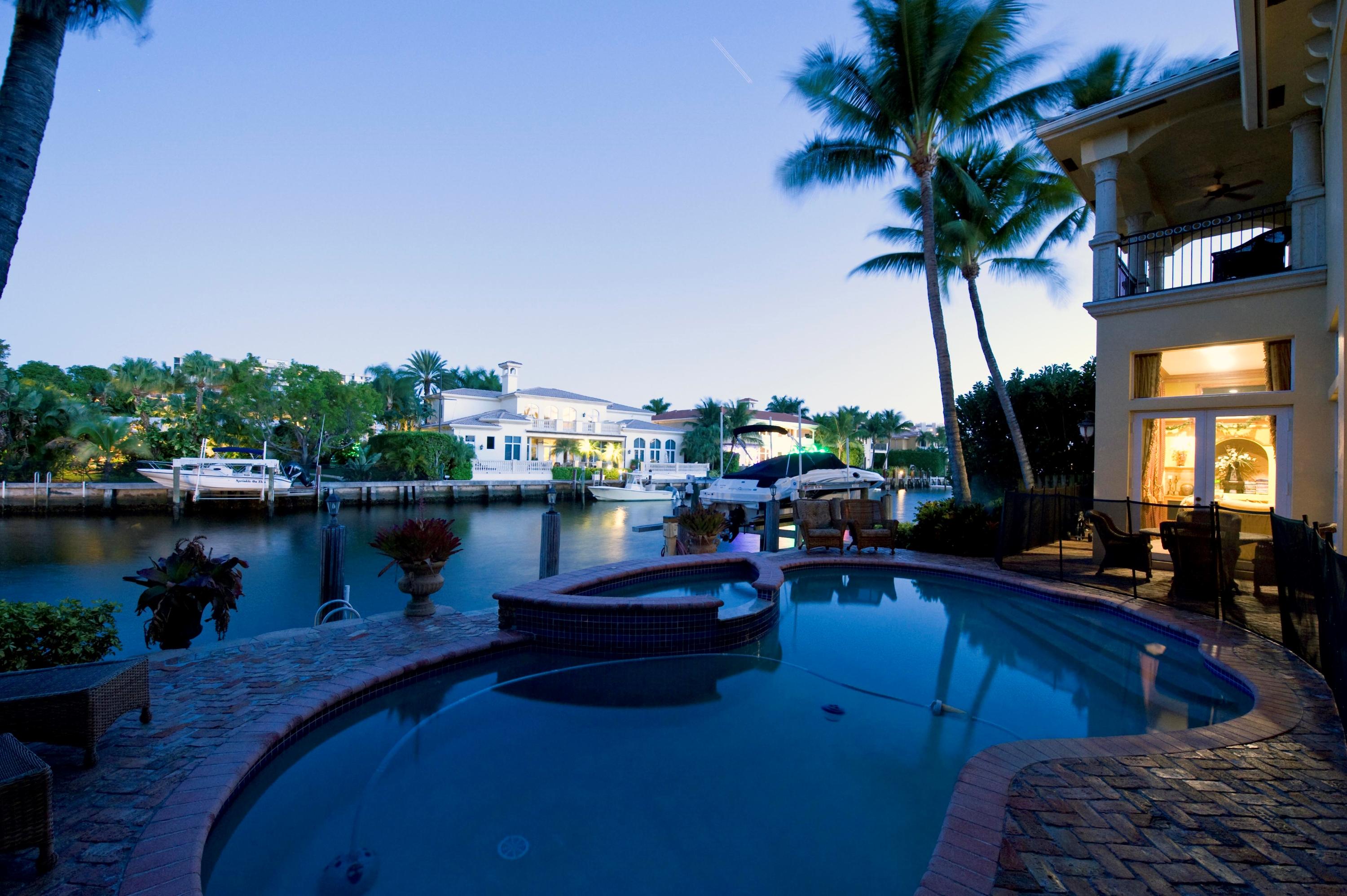 7340 Northeast 8th Drive Boca Raton, FL 33487 - Photo 10 of 33 7340 ne 8th Court(night)9