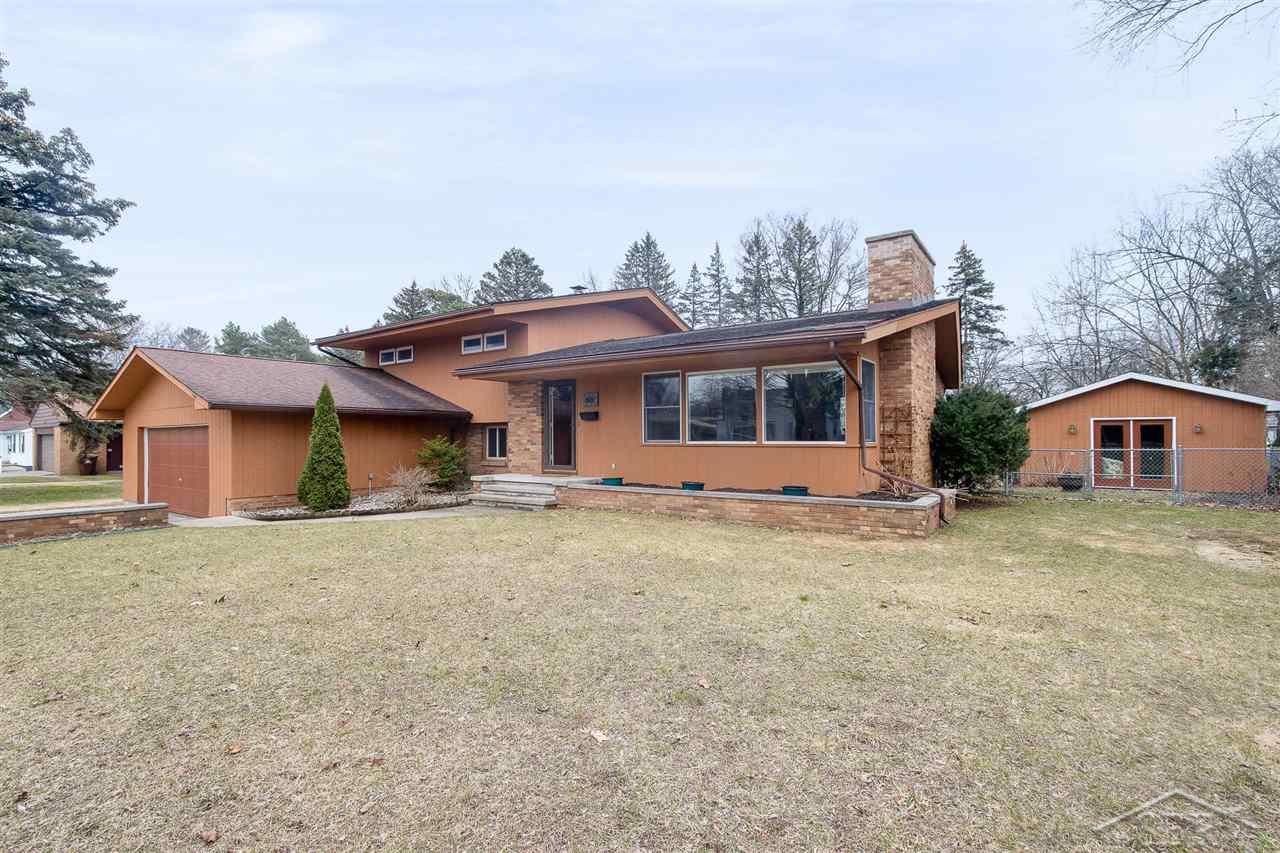 1007 Falkirk Road Alma, MI 48801 - Photo 1 of 24 Front