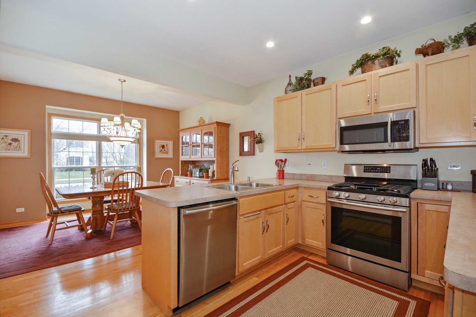 768 Ridge Drive Elburn, IL 60119 - Photo 7 of 31 Gallery Image 7