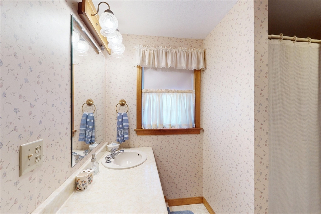 59 Number 9 Road Heath, MA 01339 - Photo 14 of 42