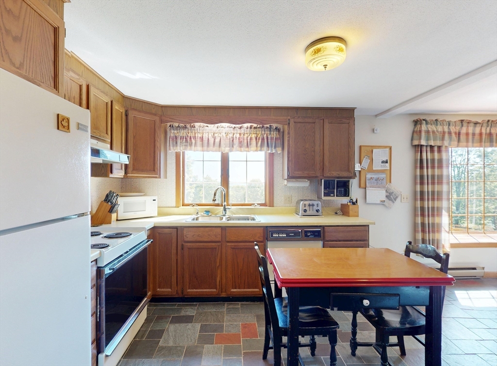 59 Number 9 Road Heath, MA 01339 - Photo 7 of 42