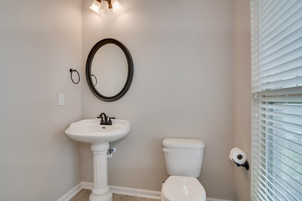 626 Todd Road Augusta, GA 30907 - Photo 7 of 34 Half Bathroom