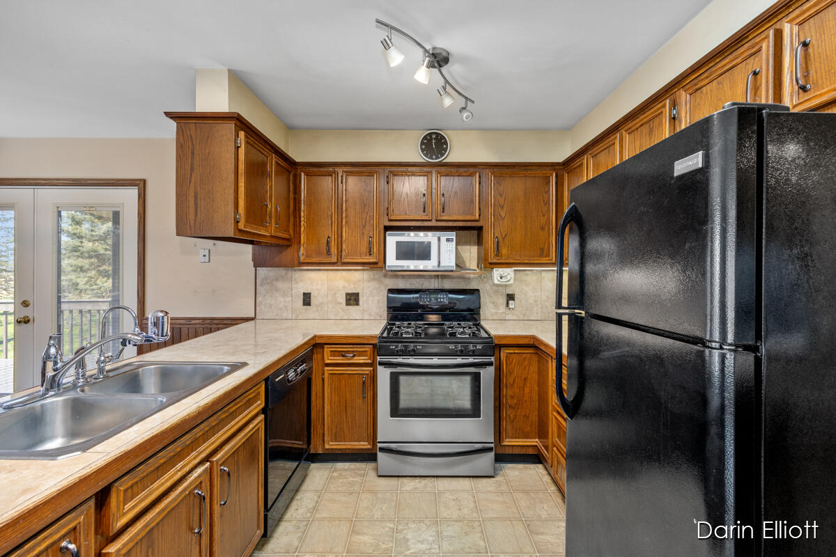 6243 Hastings Road Lowell, MI 49331 - Photo 19 of 48 IMG_1013