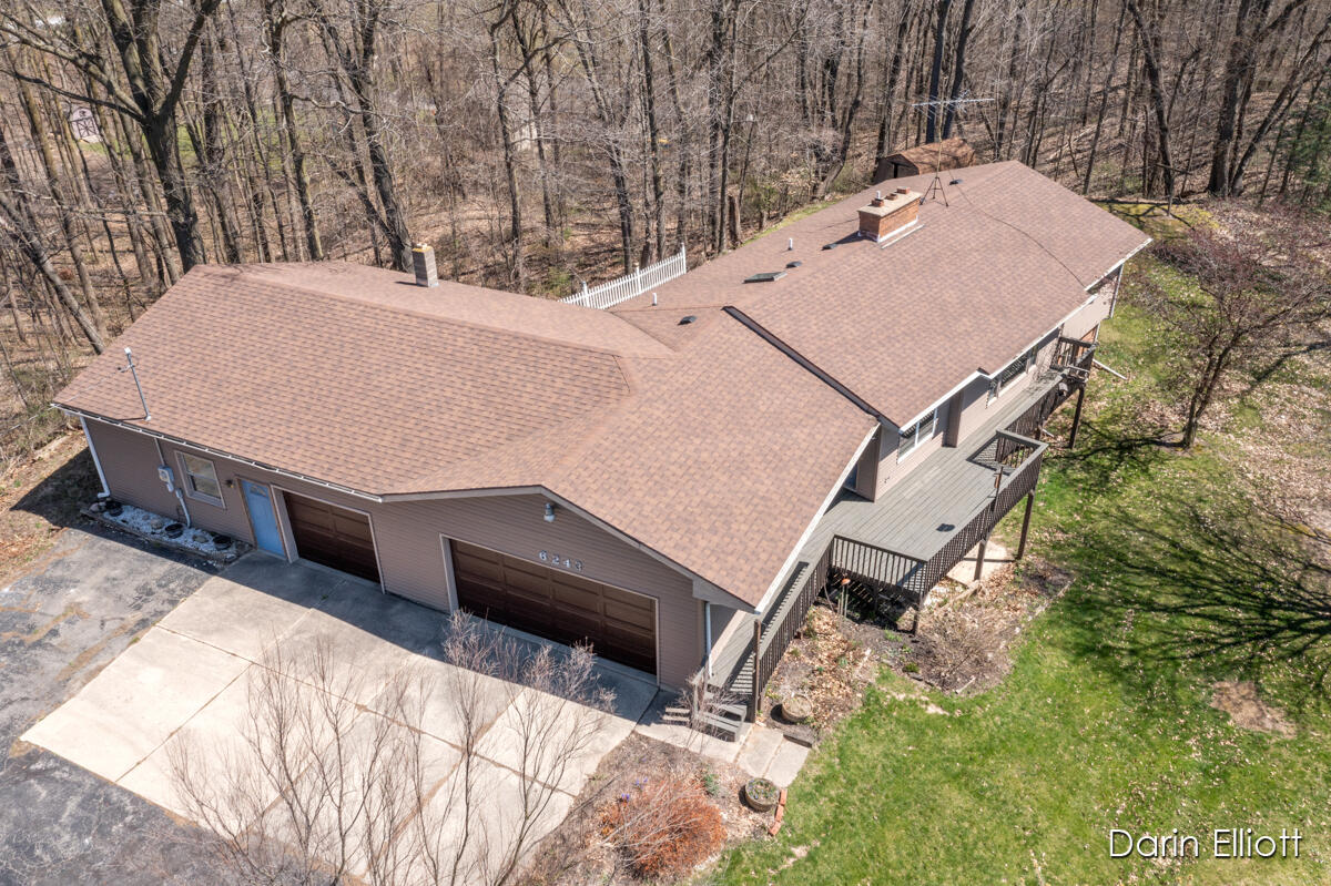 6243 Hastings Road Lowell, MI 49331 - Photo 2 of 48 IMG_1037