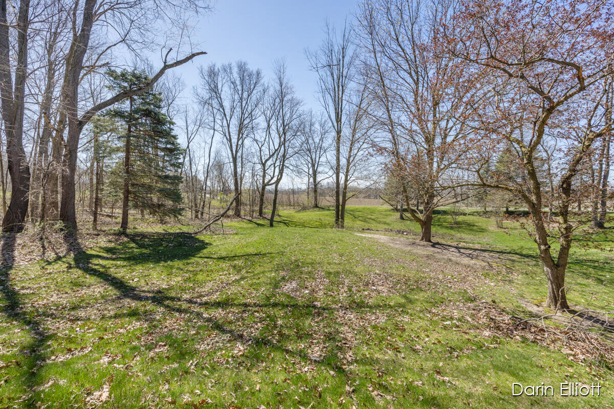 6243 Hastings Road Lowell, MI 49331 - Photo 10 of 48 IMG_1004