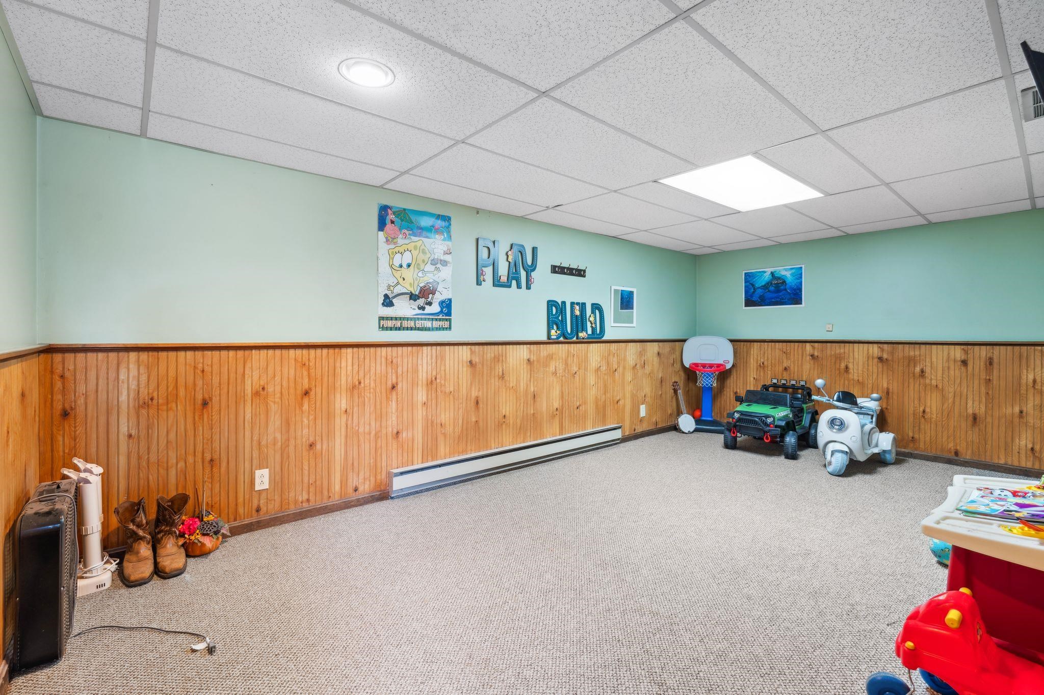54 Gifford Road Hartford, VT 05001 - Photo 22 of 28 Gallery Image 22
