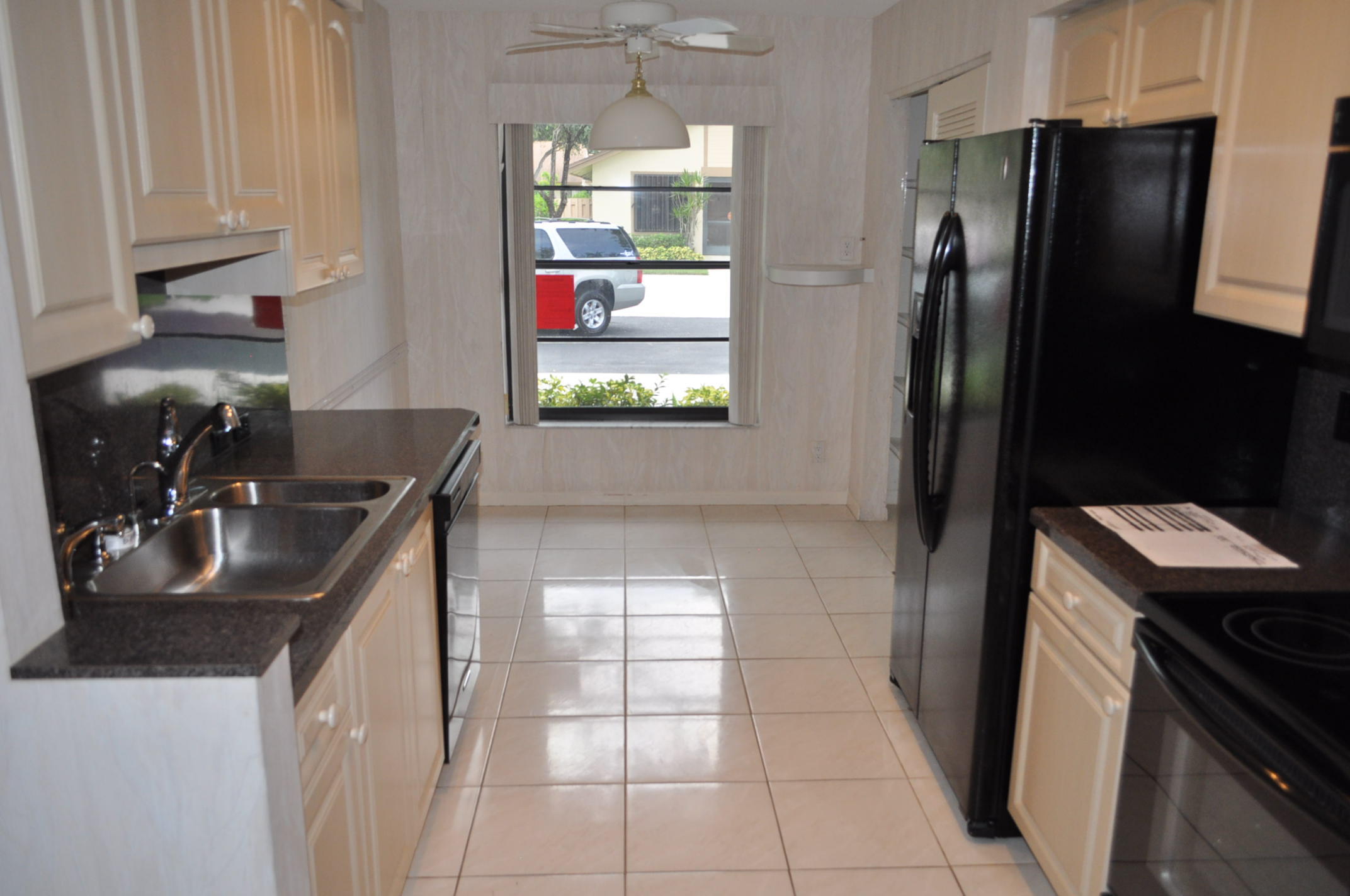 8110 Summerview Terrace Boca Raton, FL 33496 - Photo 5 of 15 Kitchen