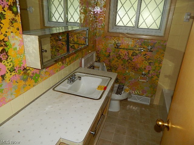 5660 Falkirk Road Lyndhurst, OH 44124 - Photo 8 of 18 Gallery Image 8