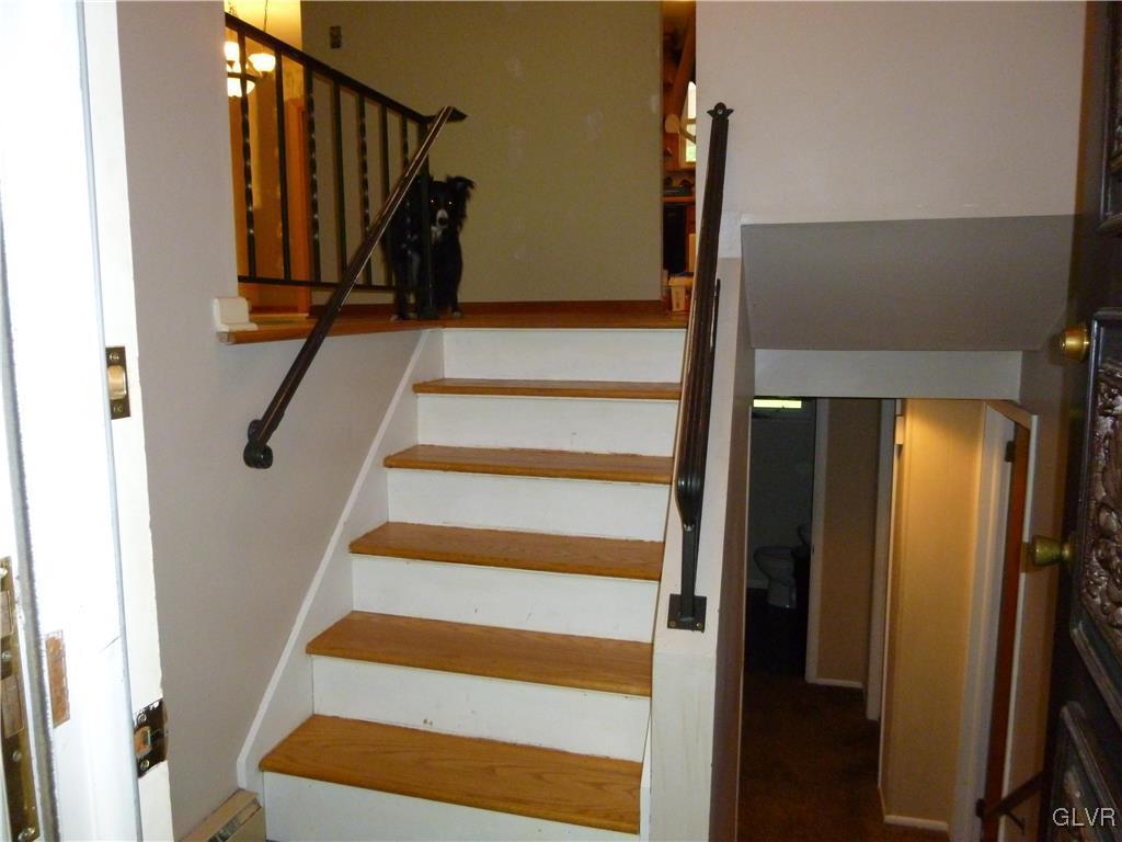 236 Shooktown Road Bangor, PA 18013 - Photo 3 of 28