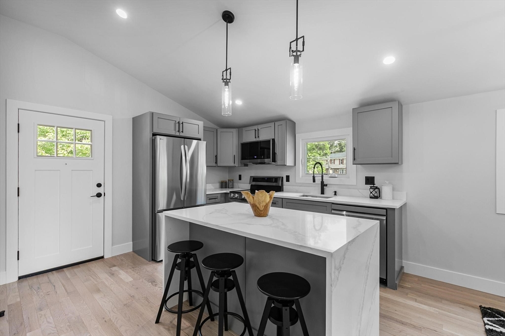 24 Stonehill Road Boston, MA 02136 - Photo 9 of 38